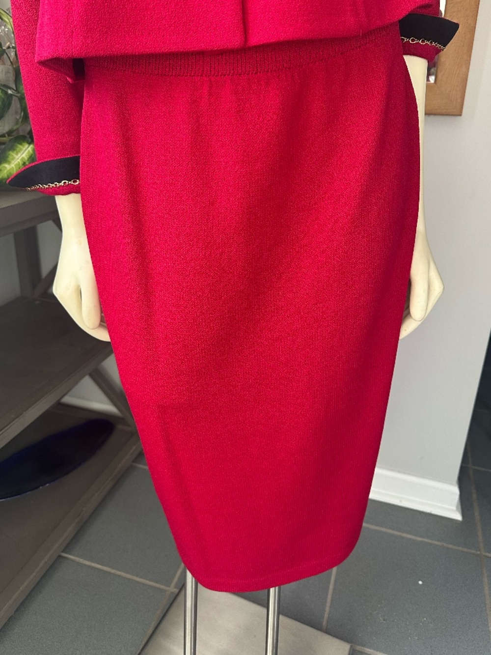 NWT St. John Collection by Marie Gray Ruby Red Knit Skirt ~ Size 10